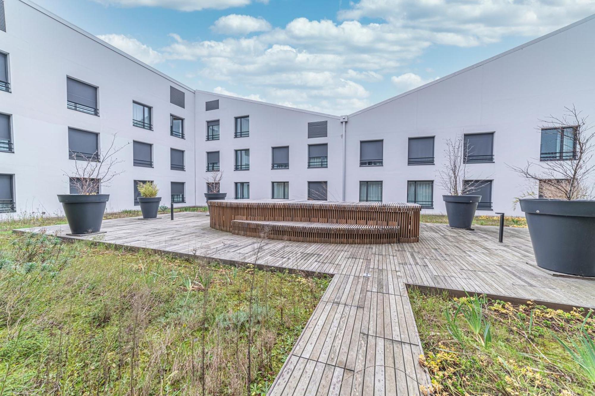 Montempo Apparthotel Bordeaux Centre - Bassins A Flot Exterior photo
